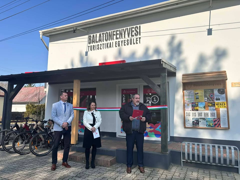 190743287635966_1342275927704269